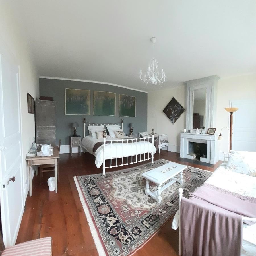 Quai Des Fleurs Bed and Breakfast Saint-Savinien Buitenkant foto