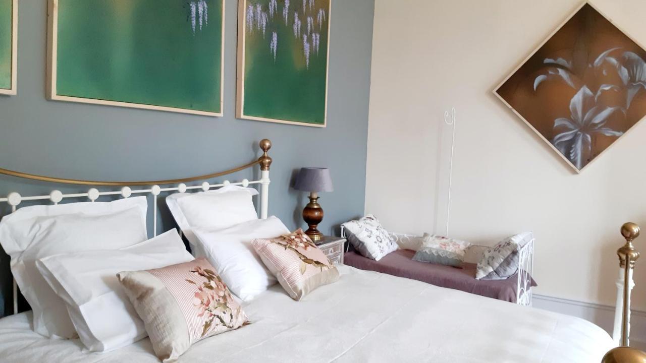 Quai Des Fleurs Bed and Breakfast Saint-Savinien Buitenkant foto